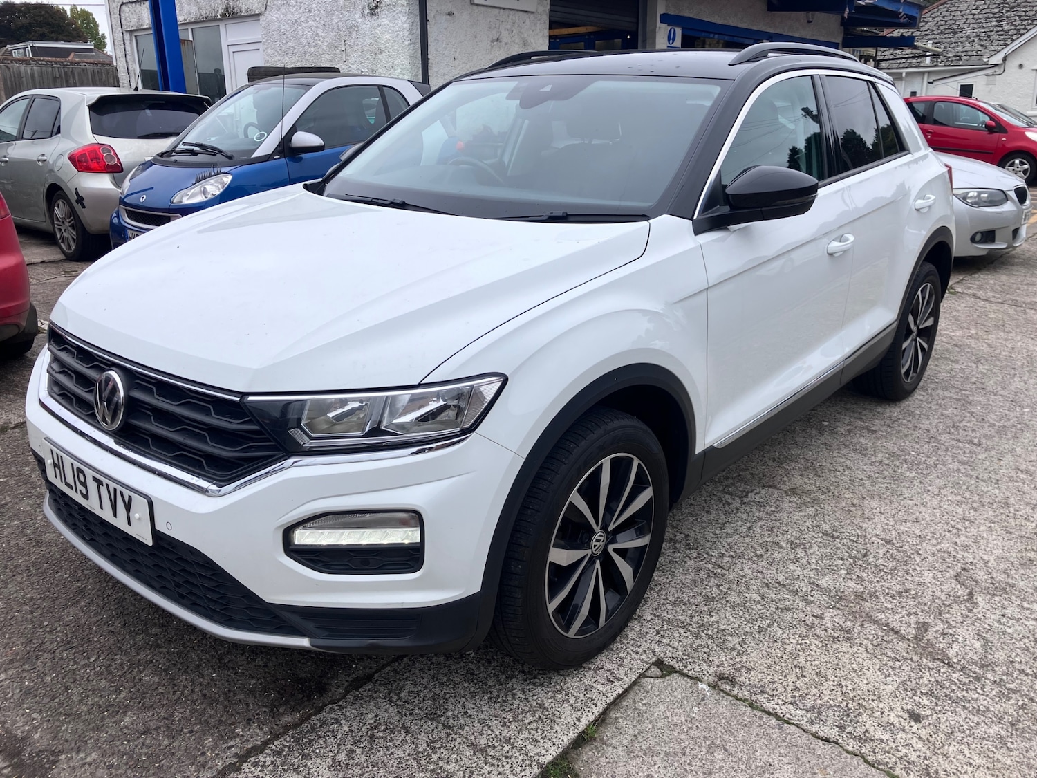 Used Volkswagen T-Roc 2019 for sale - 76256943: Photo 1