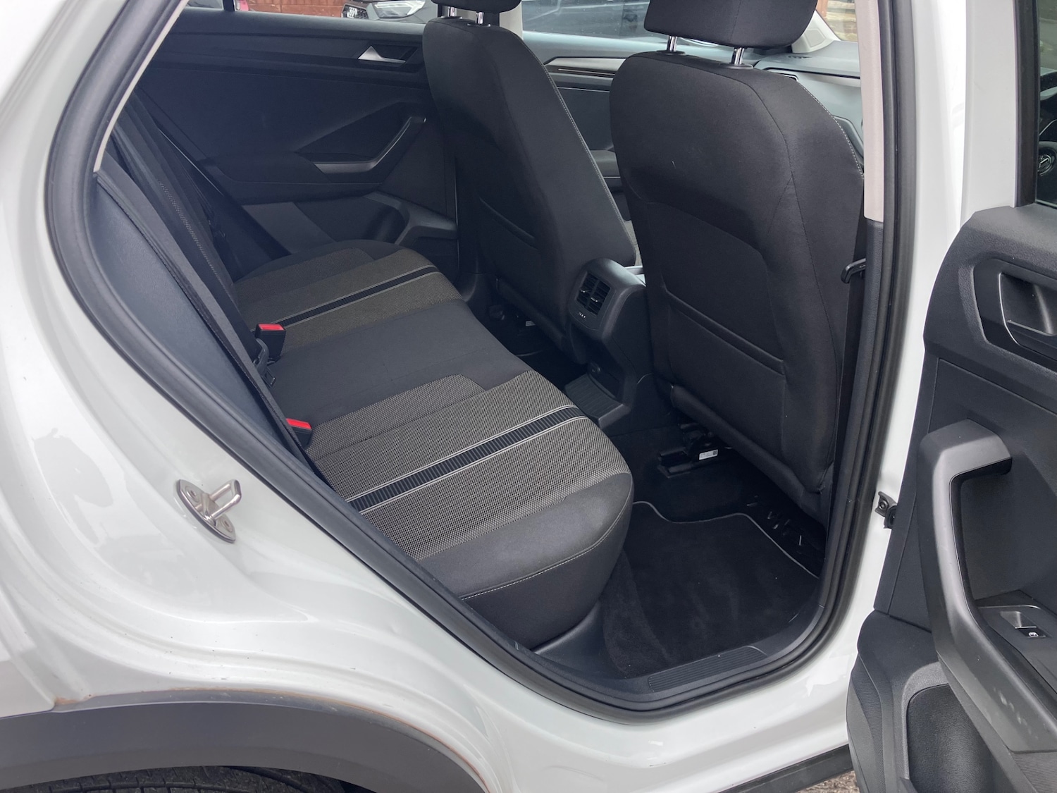 Used Volkswagen T-Roc 2019 for sale - 76256943: Photo 5