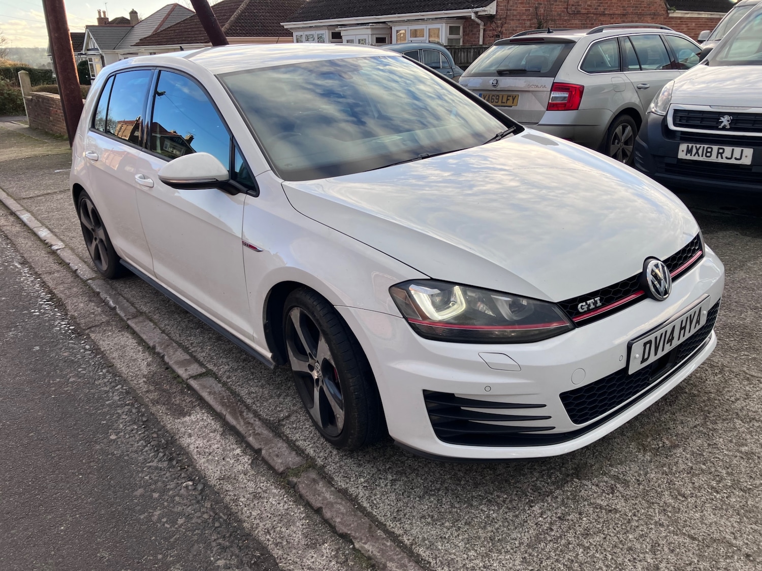 Used Volkswagen Golf 2014 for sale - 77118687: Photo 2