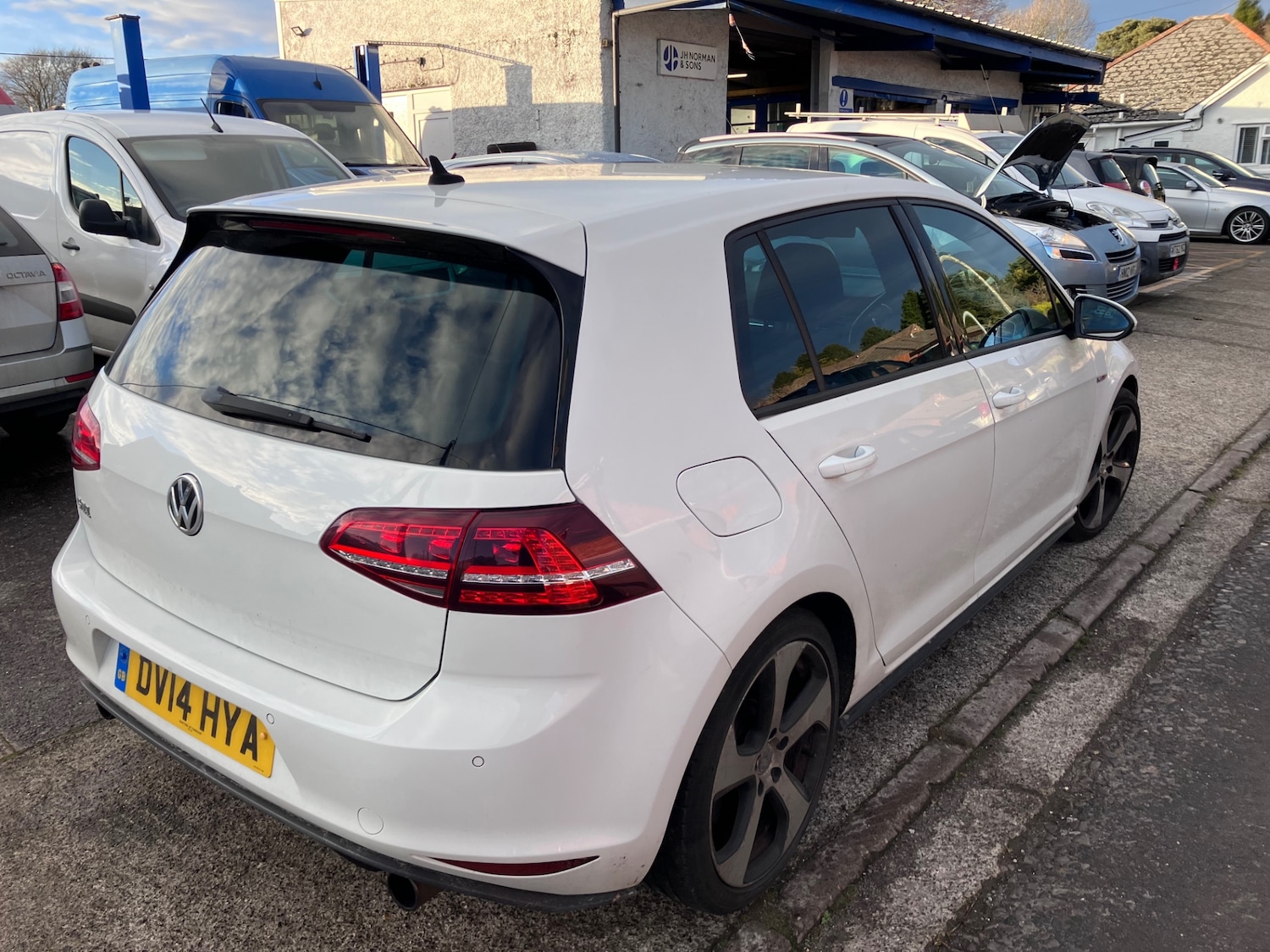 Used Volkswagen Golf 2014 for sale - 77118687: Photo 4