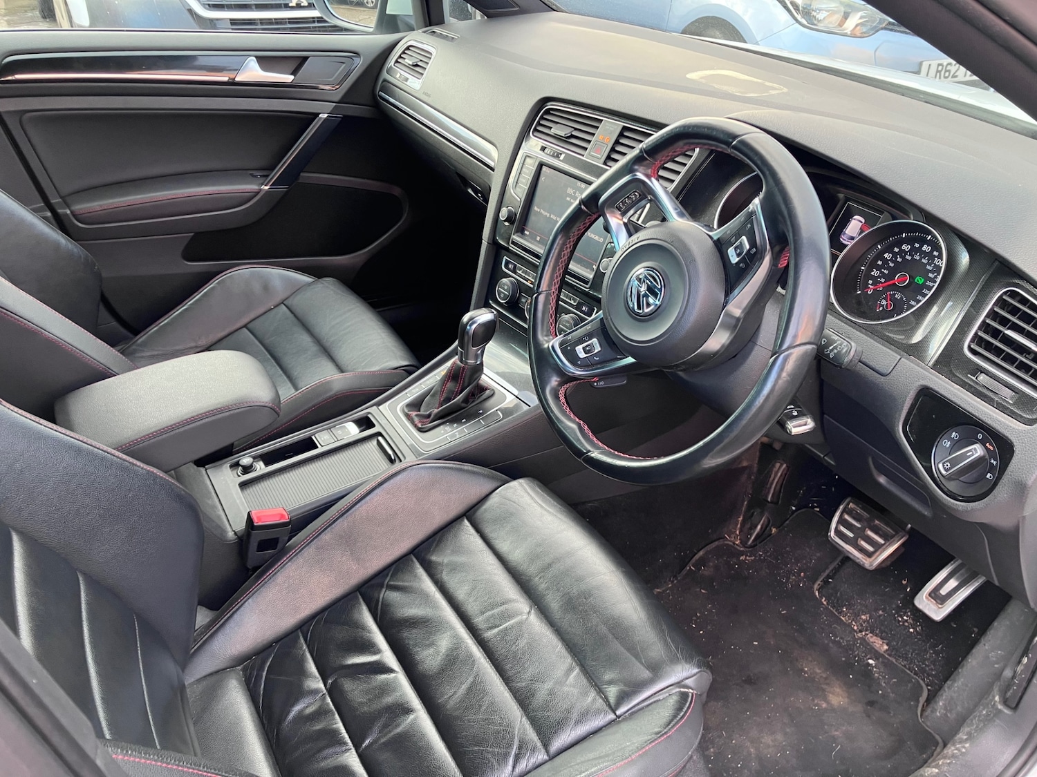 Used Volkswagen Golf 2014 for sale - 77118687: Photo 6