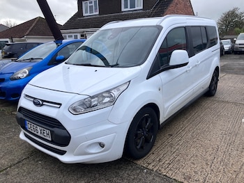 Used Ford Grand Tourneo Connect 2016 for sale - 76618892: Photo