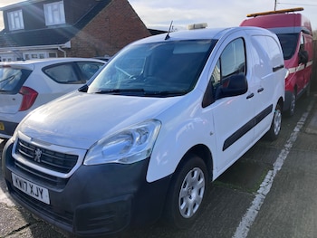 Used Peugeot Partner 2017 for sale - 77118694: Photo