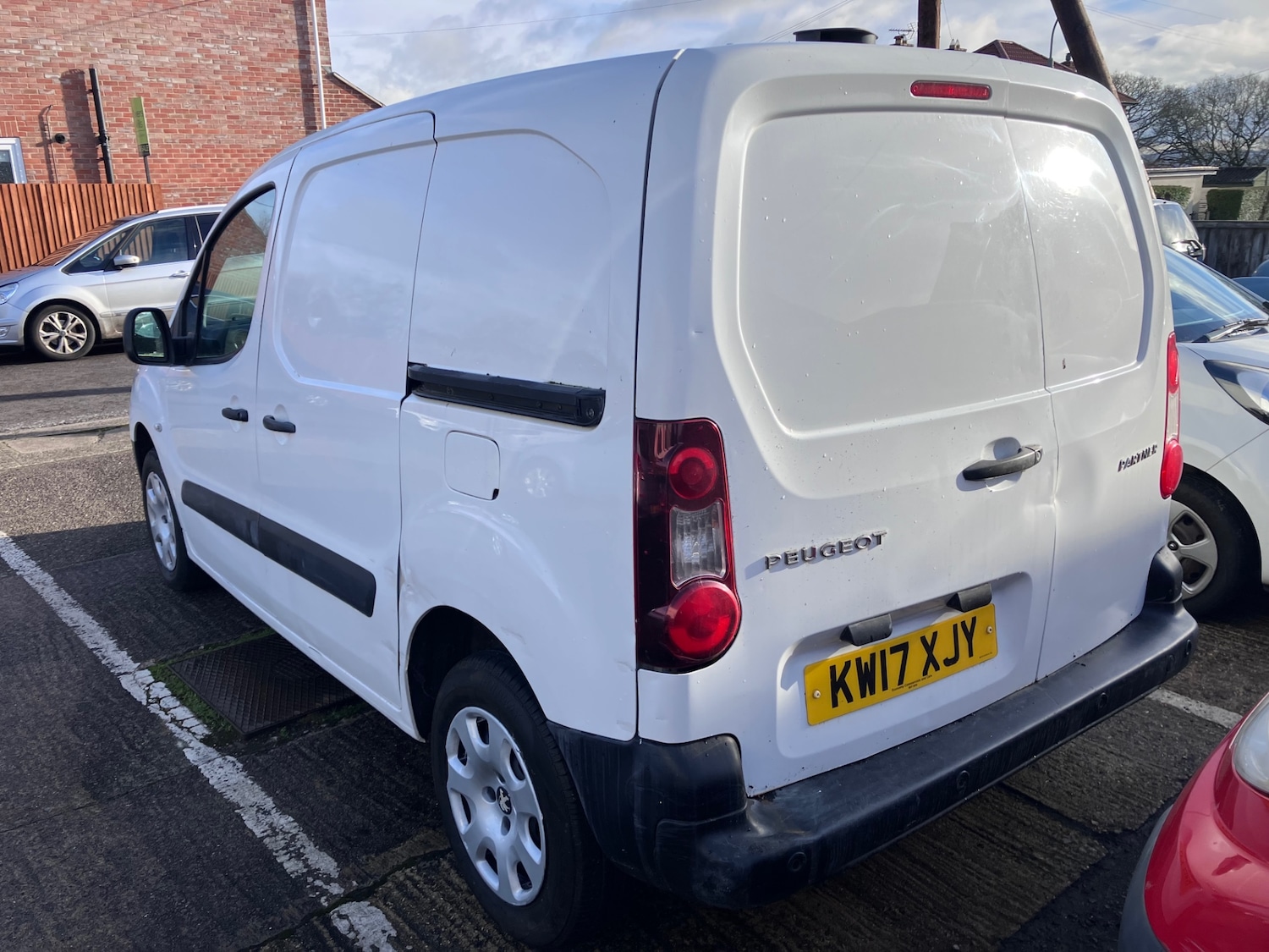 Used Peugeot Partner 2017 for sale - 77118694: Photo 4