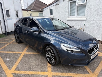 Used Volvo V40 2016 for sale - 79442627: Photo