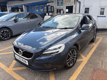 Used Volvo V40 2016 for sale - 79442627: Photo