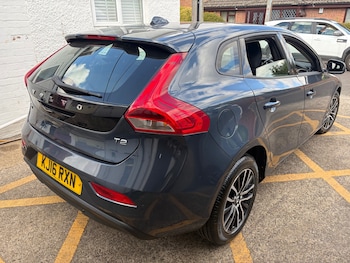 Used Volvo V40 2016 for sale - 79442627: Photo