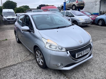 Used Peugeot 208 2014 for sale - 78765750: Photo