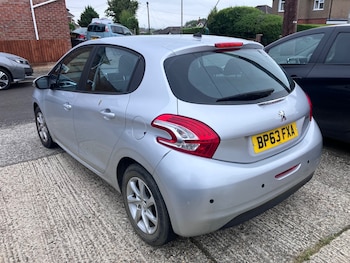 Used Peugeot 208 2014 for sale - 78765750: Photo