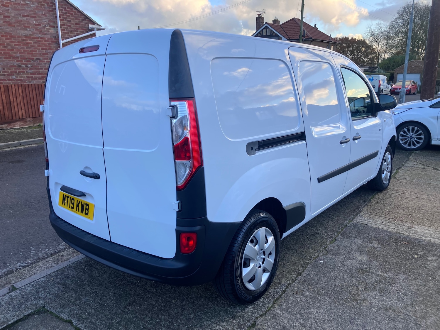 Used Renault Kangoo 2019 for sale - 77269401: Photo 2