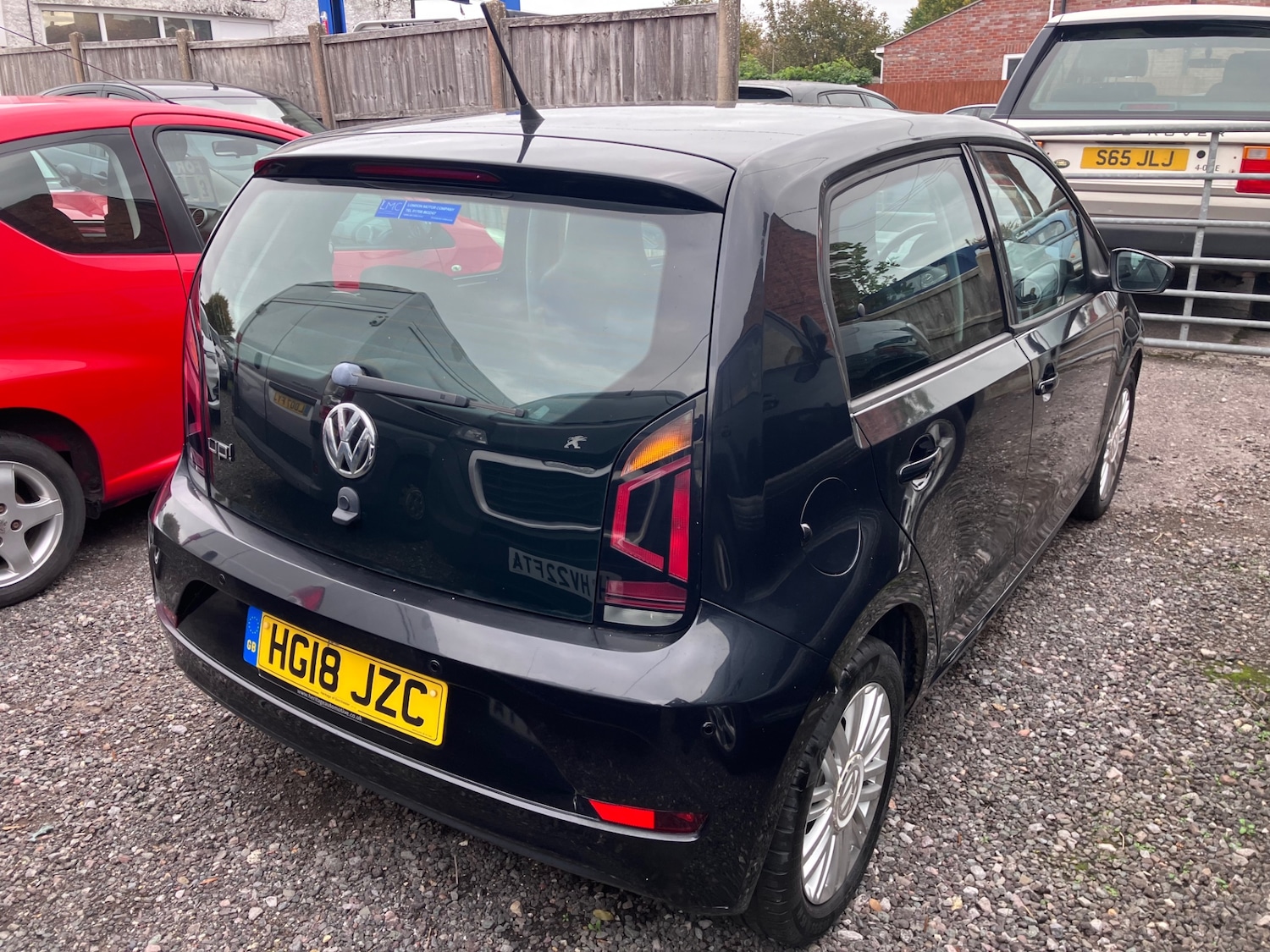 Used Volkswagen up! 2018 for sale - 76193511: Photo 3