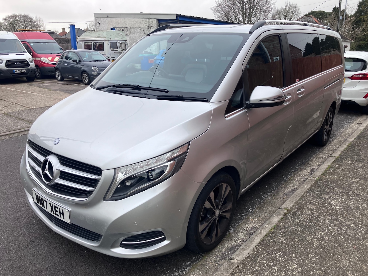 Used Mercedes-Benz V-Class 2017 for sale - 78077571: Photo 2