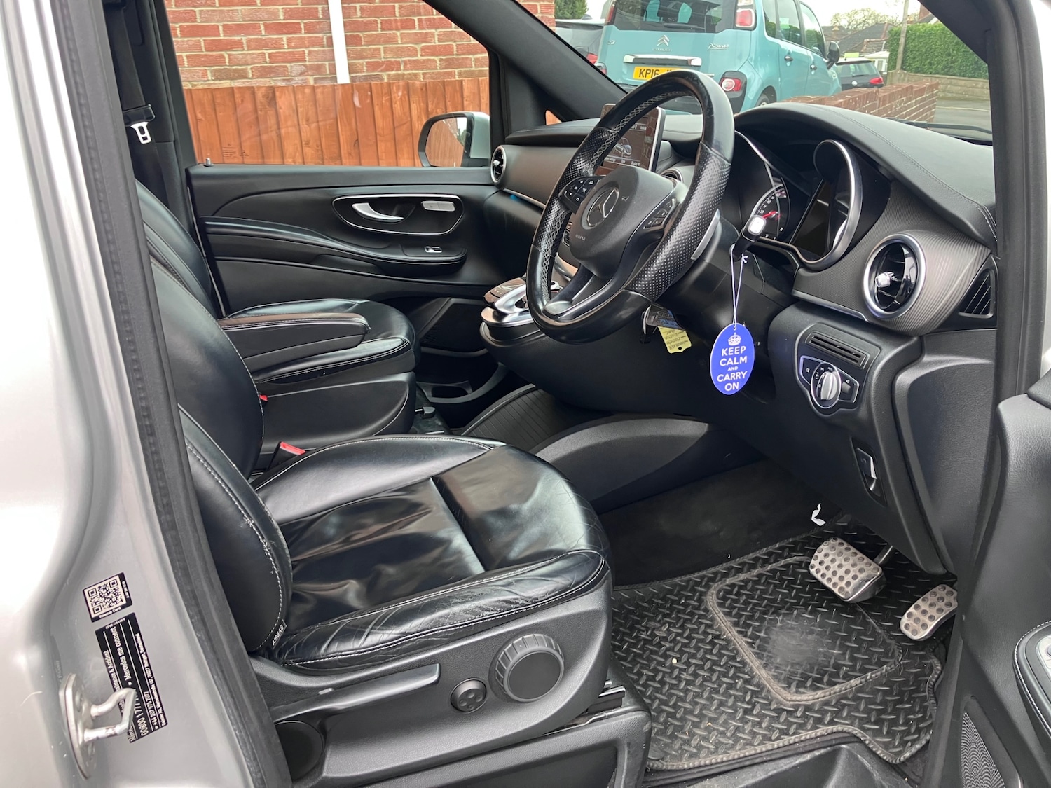 Used Mercedes-Benz V-Class 2017 for sale - 78077571: Photo 8