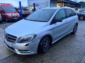 Used Mercedes-Benz B Class 2015 for sale - 77189504: Photo