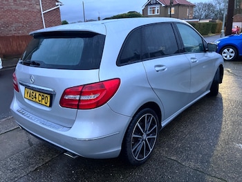 Used Mercedes-Benz B Class 2015 for sale - 77189504: Photo