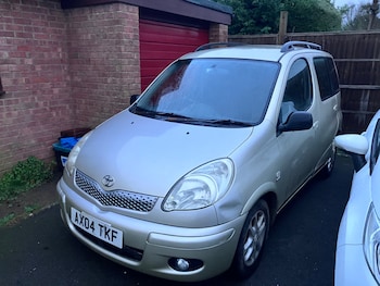 Used Toyota Yaris Verso 2004 for sale - 77189500: Photo