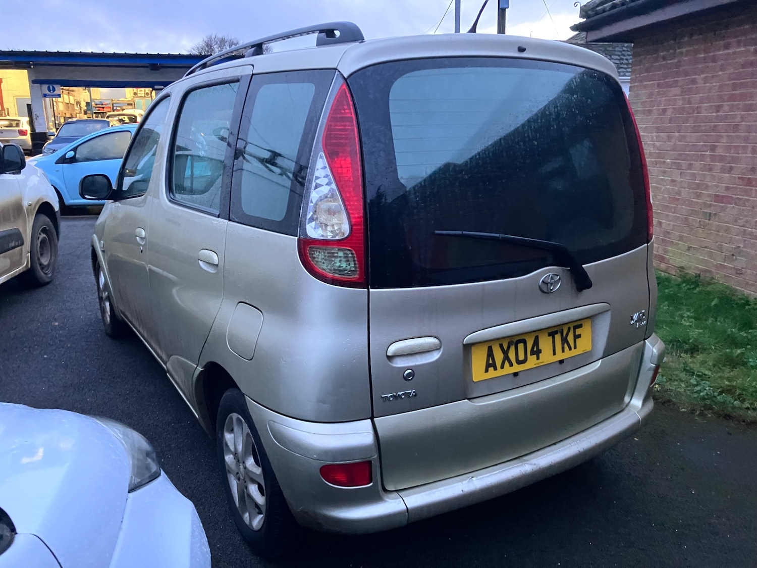 Used Toyota Yaris Verso 2004 for sale - 77189500: Photo 4