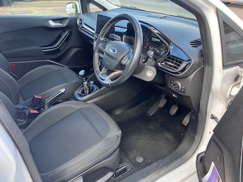 Used Ford Fiesta 2017 for sale - 78258600: Photo