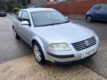 Used Volkswagen Passat 2002 for sale - 77213798: Photo