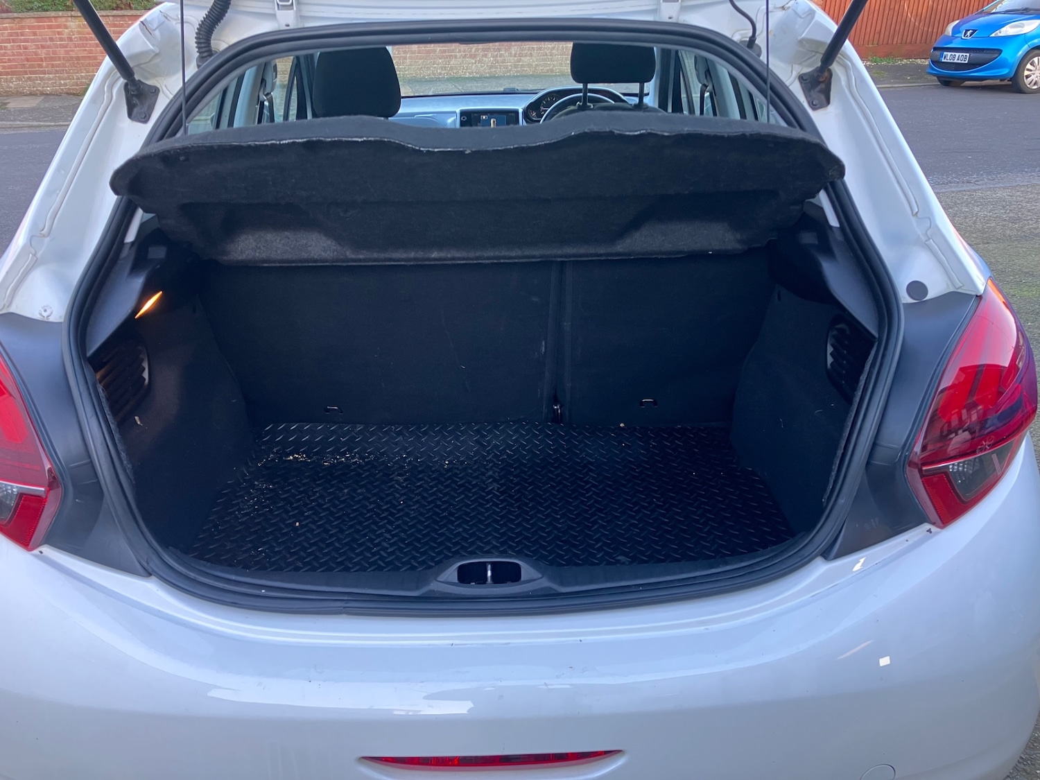 Used Peugeot 208 2016 for sale - 77710972: Photo 7