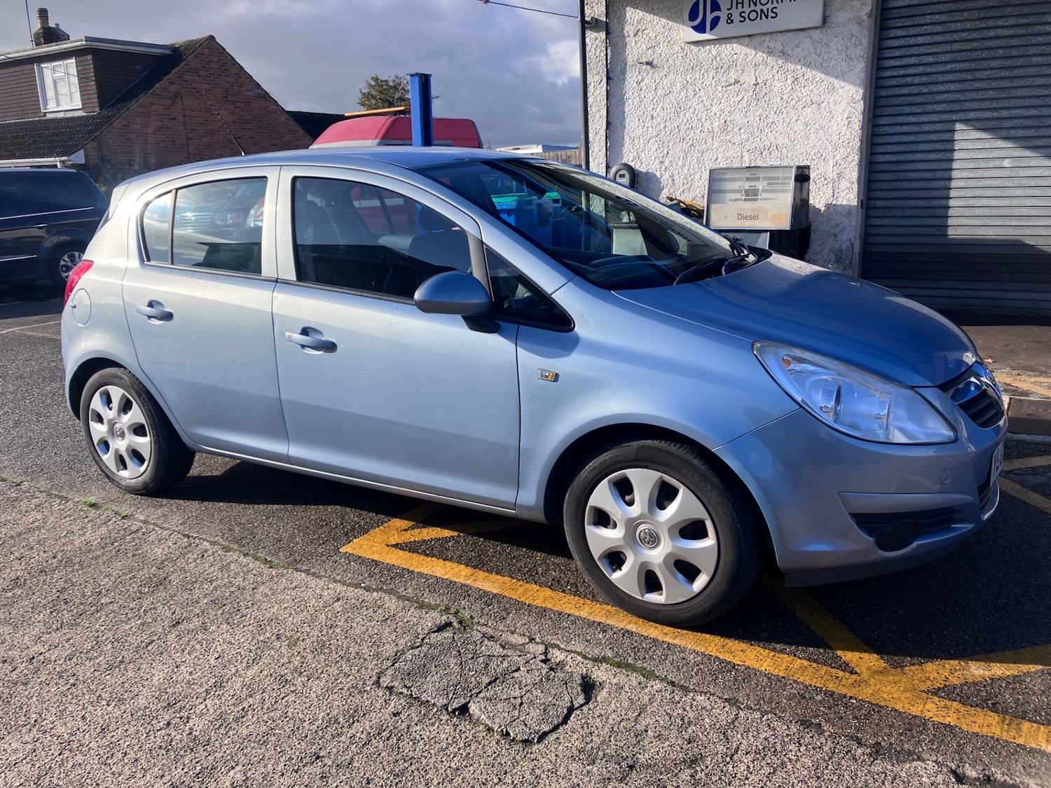 Used Vauxhall Corsa 2008 for sale - 76374477: Photo 2