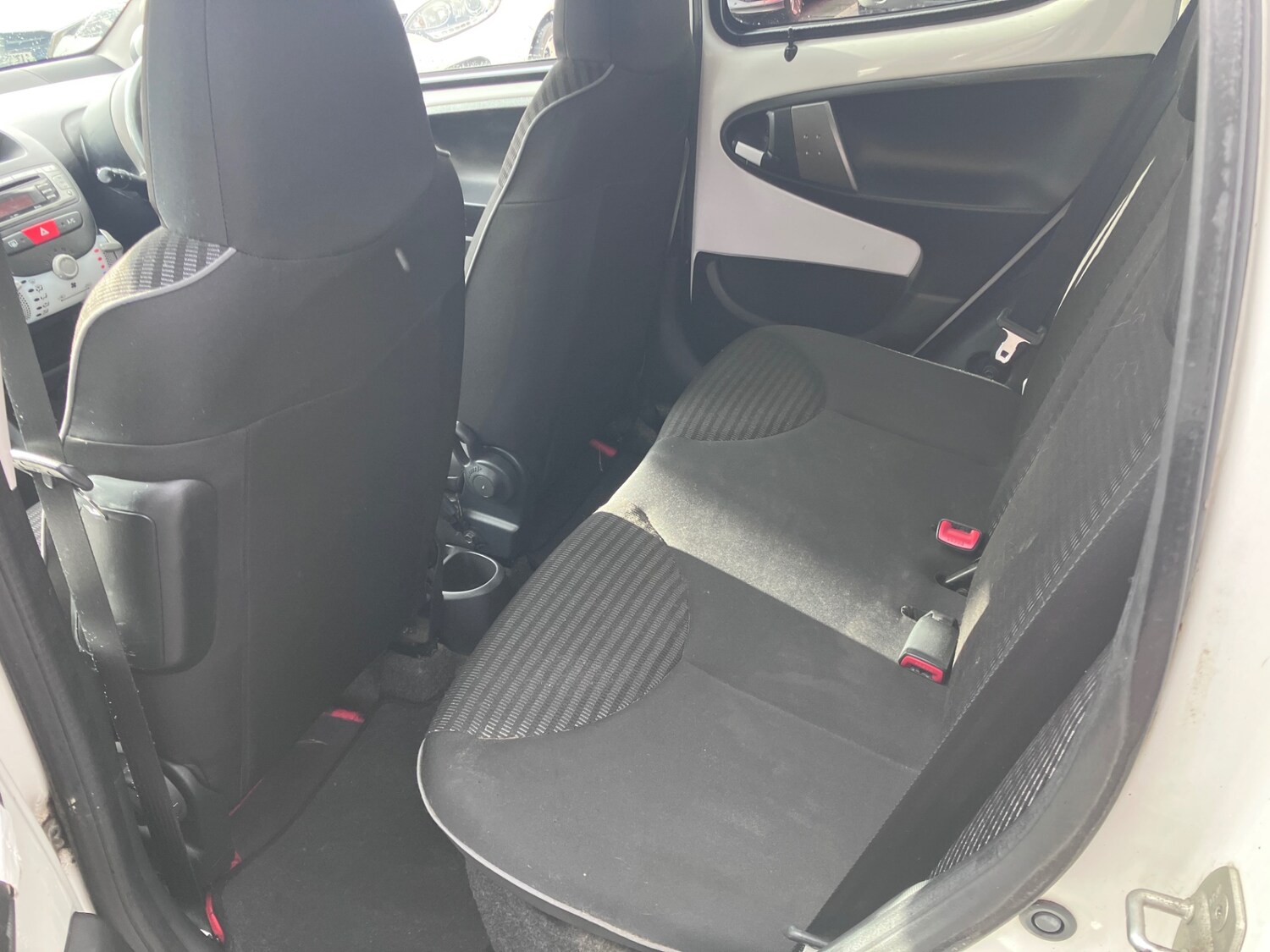 Used Peugeot 107 2014 for sale - 77465472: Photo 6