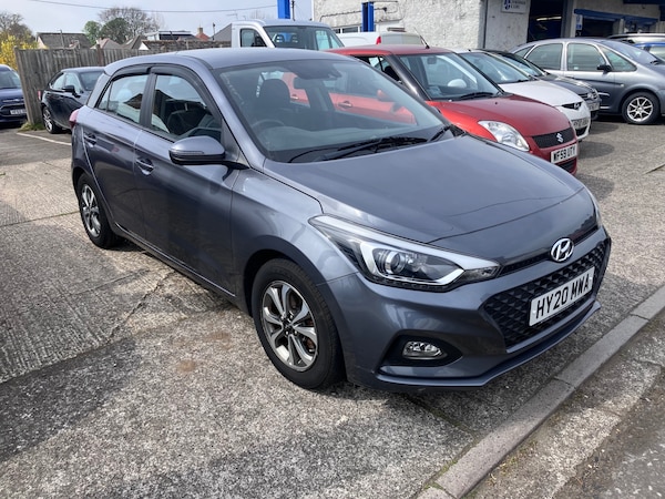 Used Hyundai i20 2020 for sale - 75797599: Photo 2