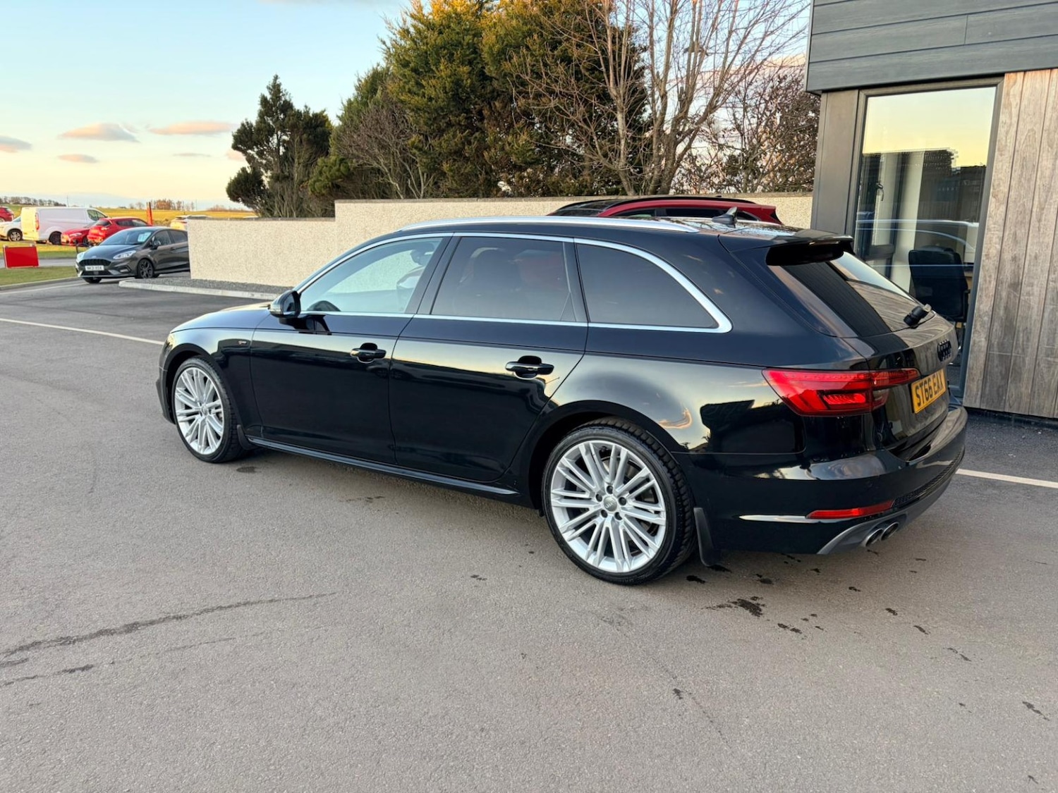 Used Audi A4 2016 for sale - 78125242: Photo 4