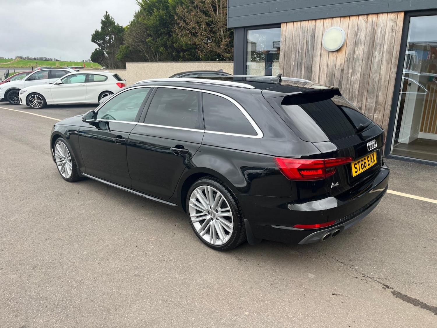 Used Audi A4 Avant 2016 for sale - 76293195: Photo 13