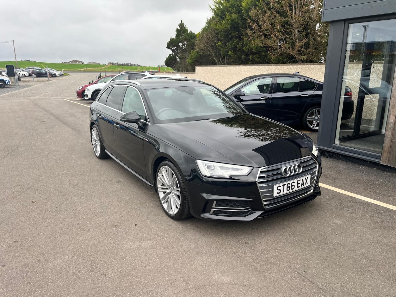 Used Audi A4 Avant 2016 for sale - 76293195: Photo 4