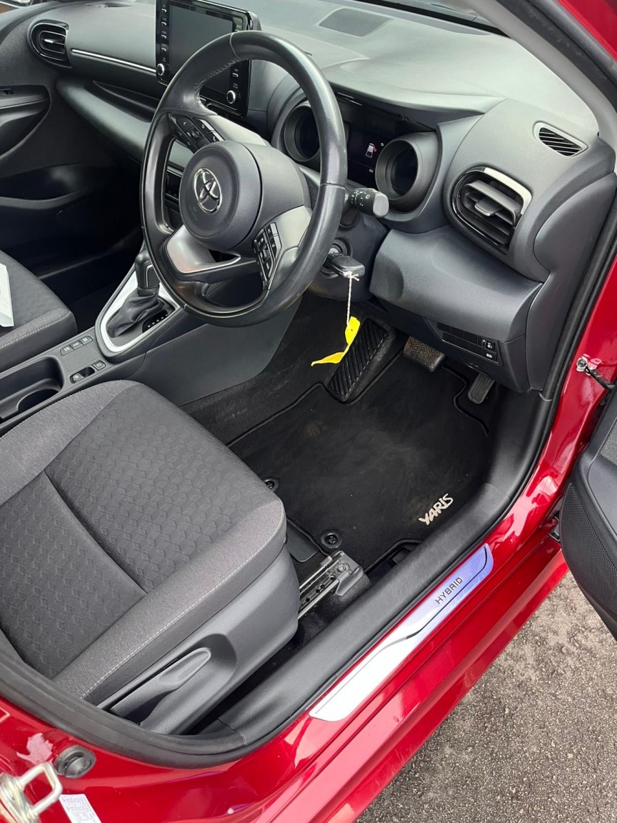 Used Toyota Yaris 2020 for sale - 76242846: Photo 12