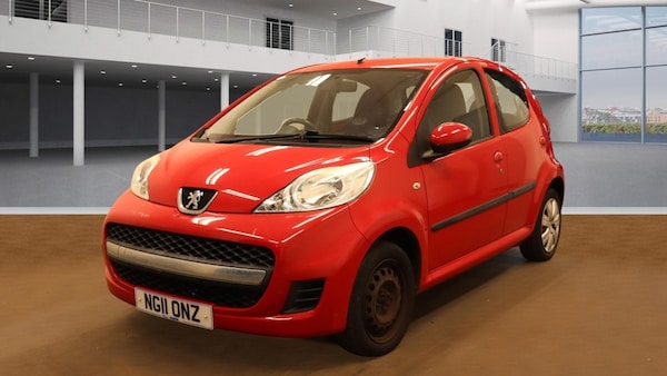 Used Peugeot 107 2011 for sale - 76120403: Photo 2
