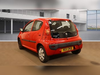 Used Peugeot 107 2011 for sale - 76120403: Photo 3