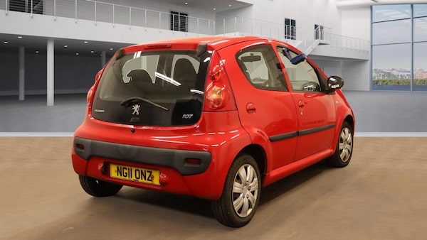 Used Peugeot 107 2011 for sale - 76120403: Photo 4