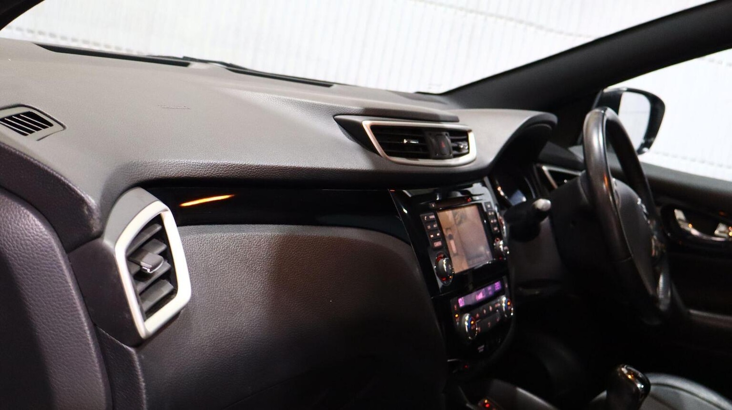 Used Nissan Qashqai 2017 for sale - 77881026: Photo 40