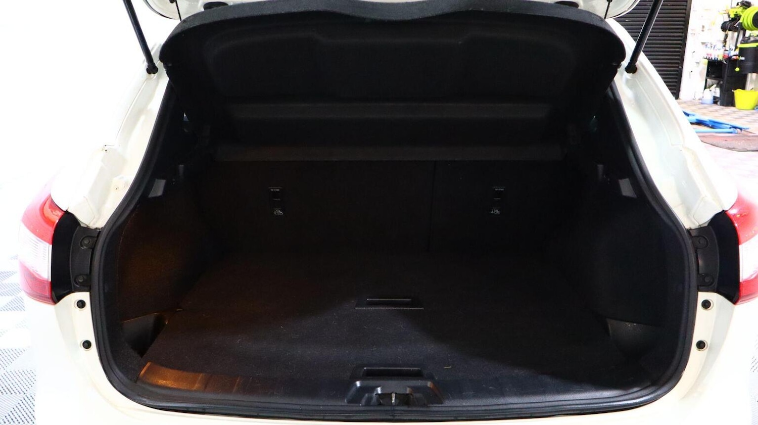 Used Nissan Qashqai 2017 for sale - 77881026: Photo 57