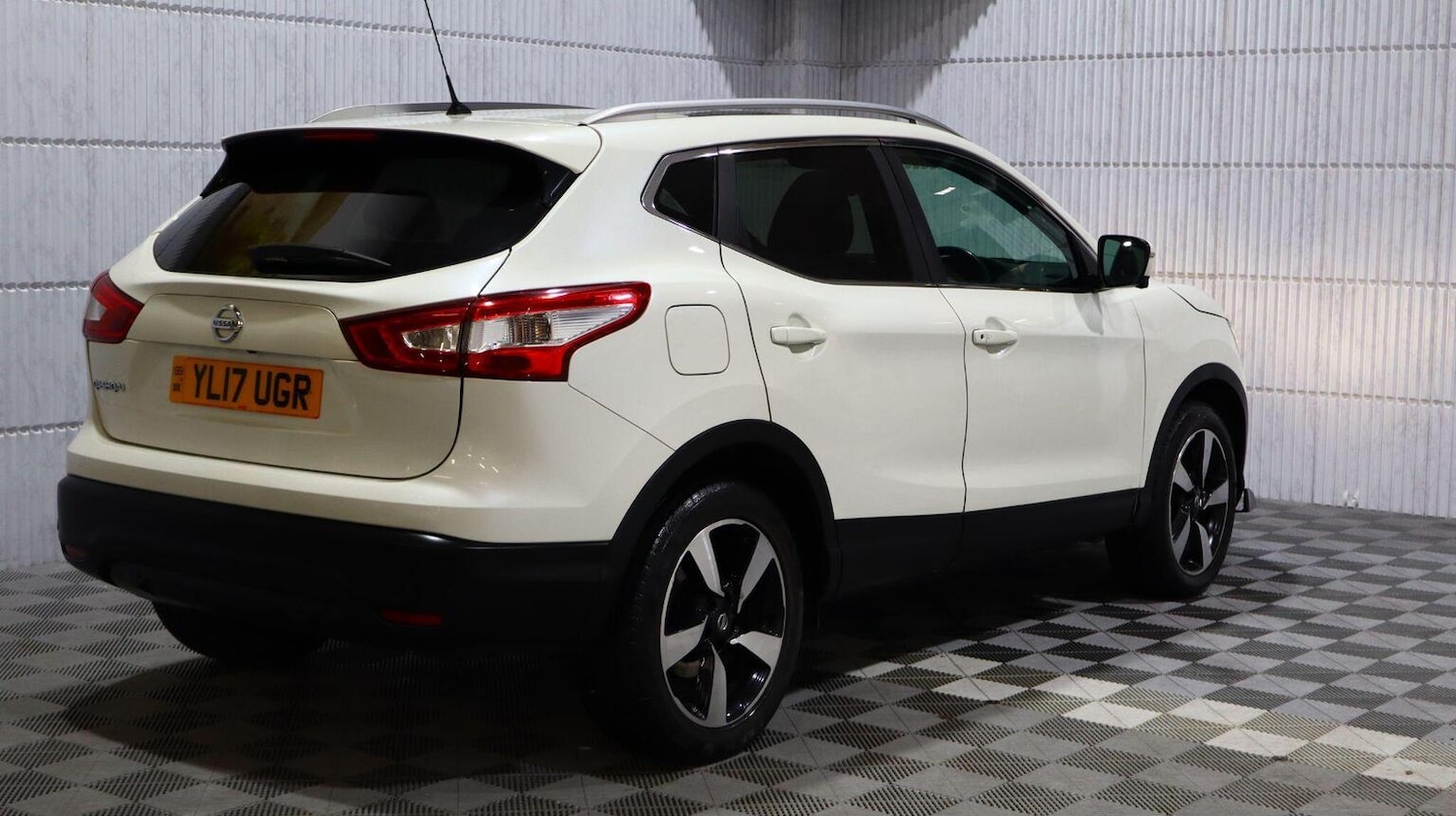 Used Nissan Qashqai 2017 for sale - 77881026: Photo 6