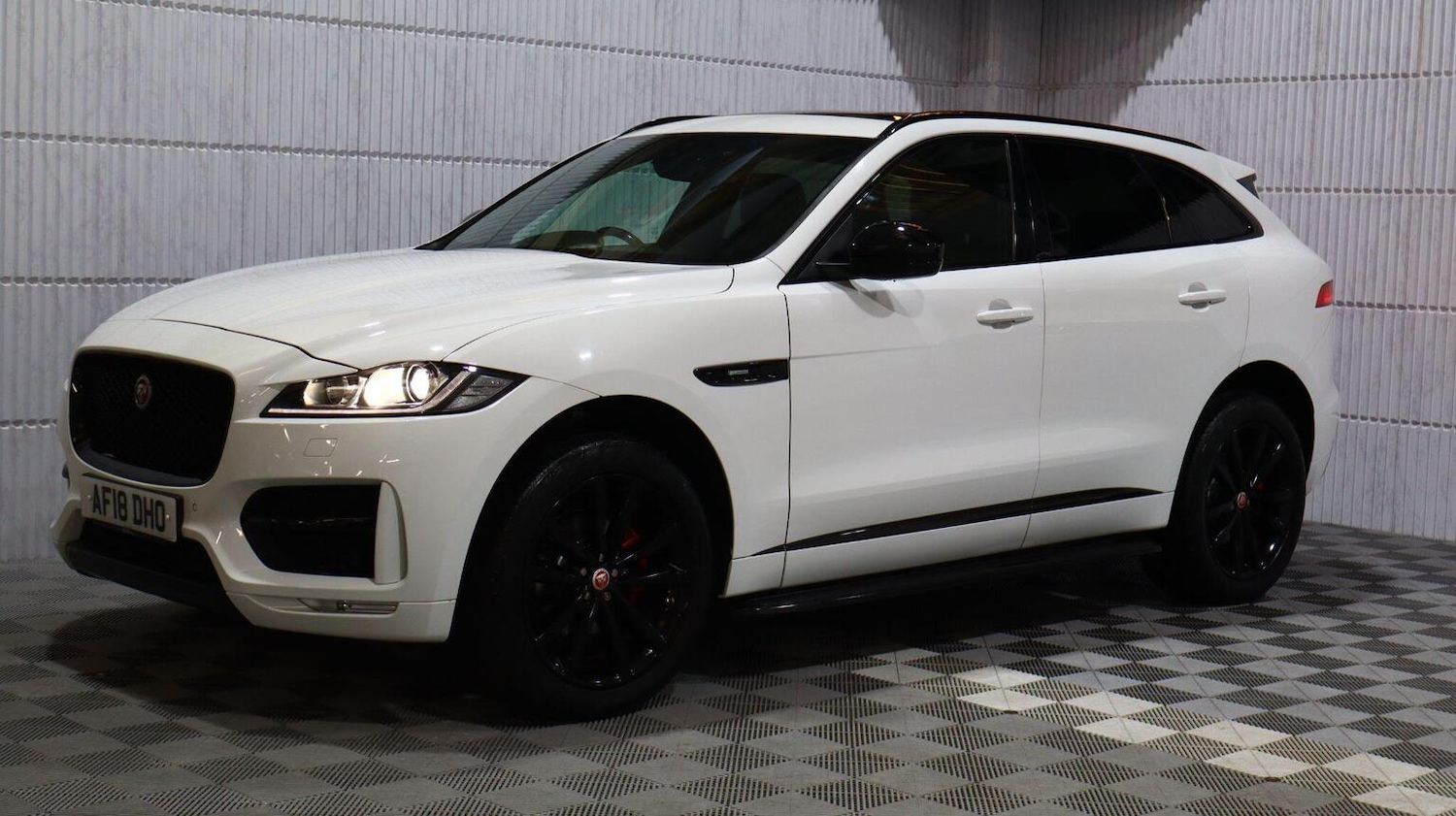 Used Jaguar F-Pace 2018 for sale - 77228250: Photo 31