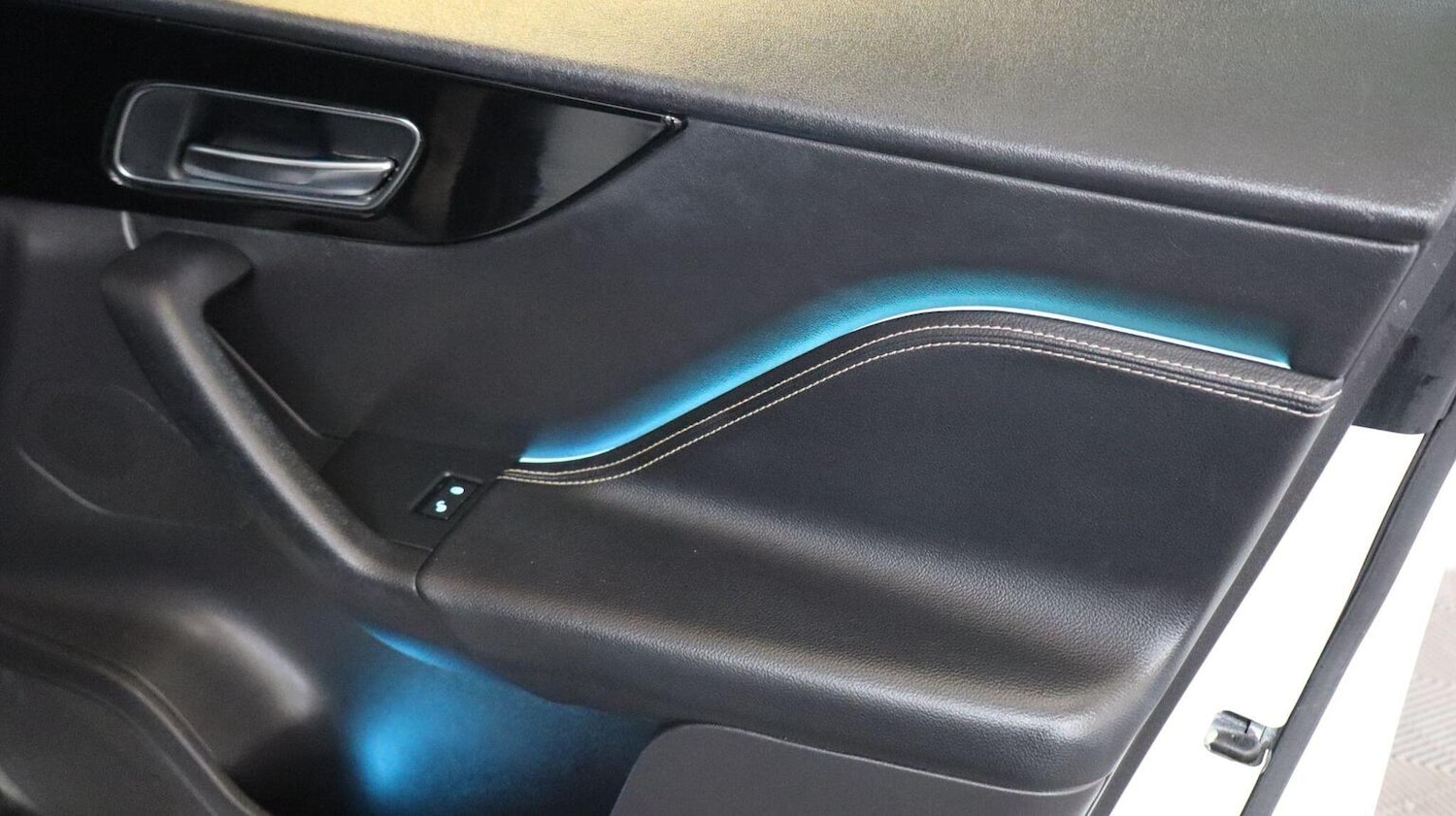 Used Jaguar F-Pace 2018 for sale - 77228250: Photo 69