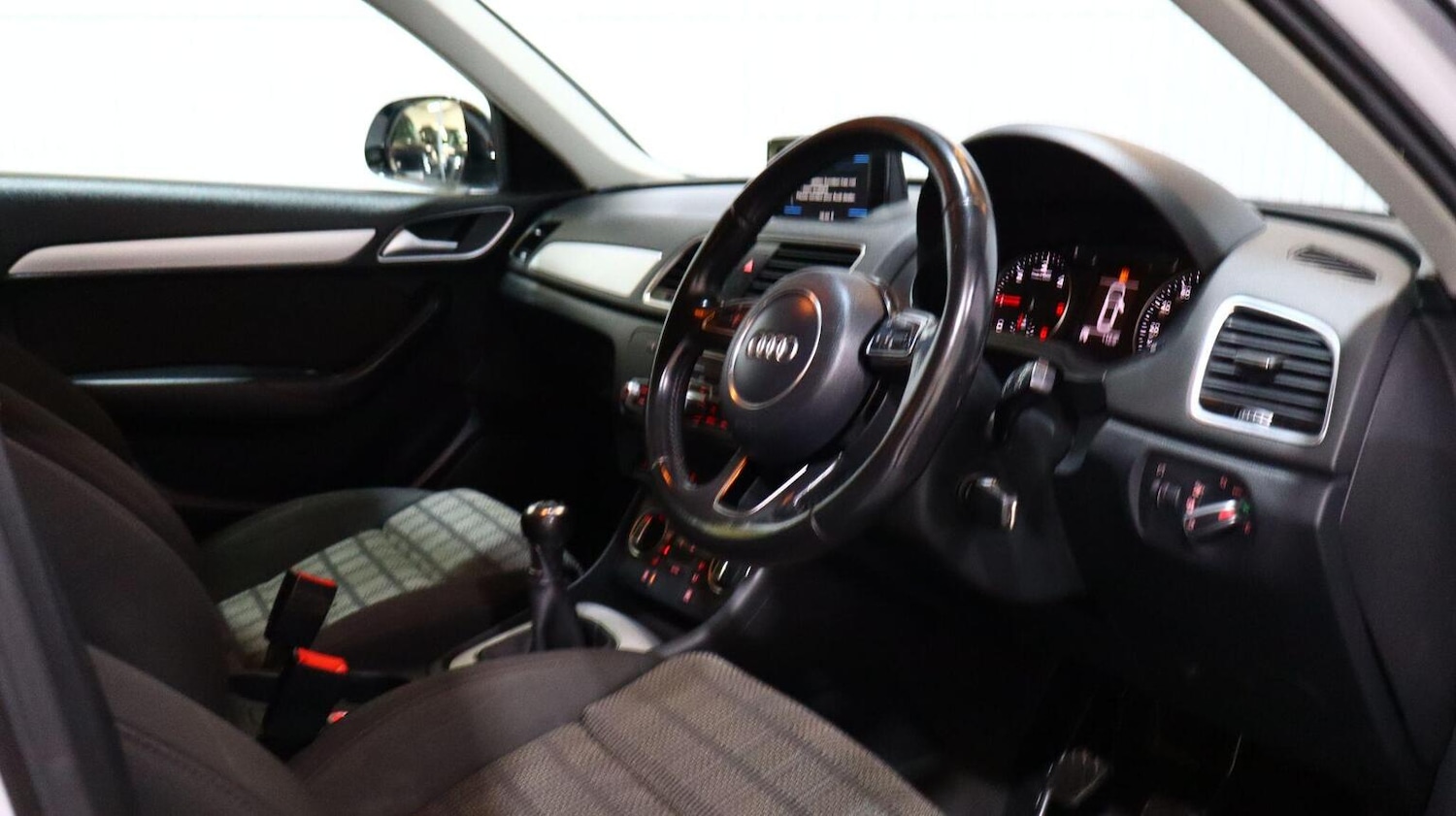 Used Audi Q3 2016 for sale - 78038955: Photo 13