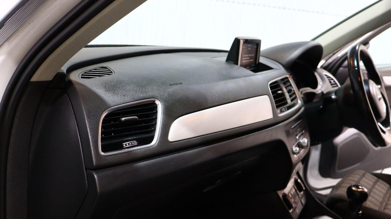 Used Audi Q3 2016 for sale - 78038955: Photo 17