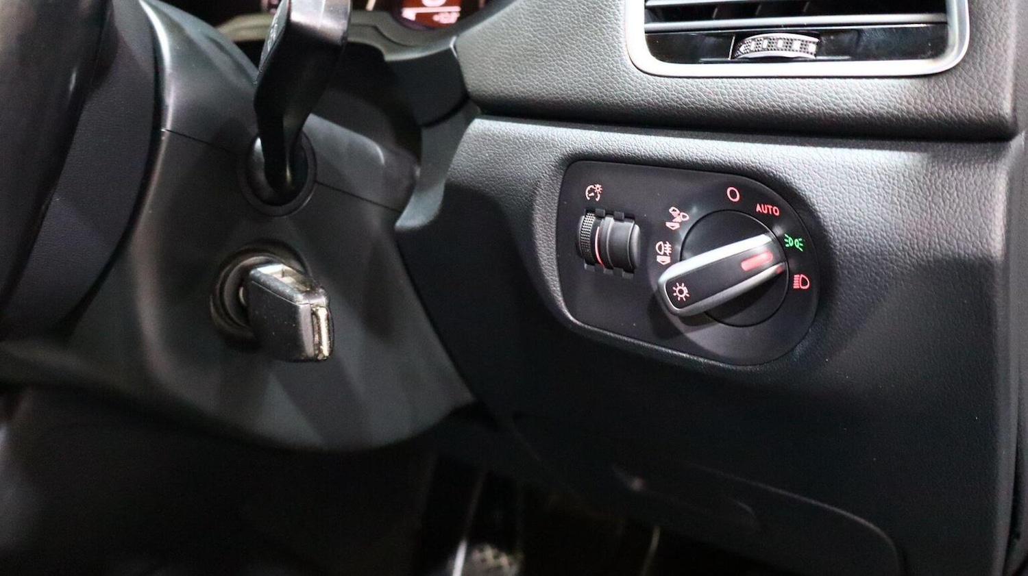 Used Audi Q3 2016 for sale - 78038955: Photo 75