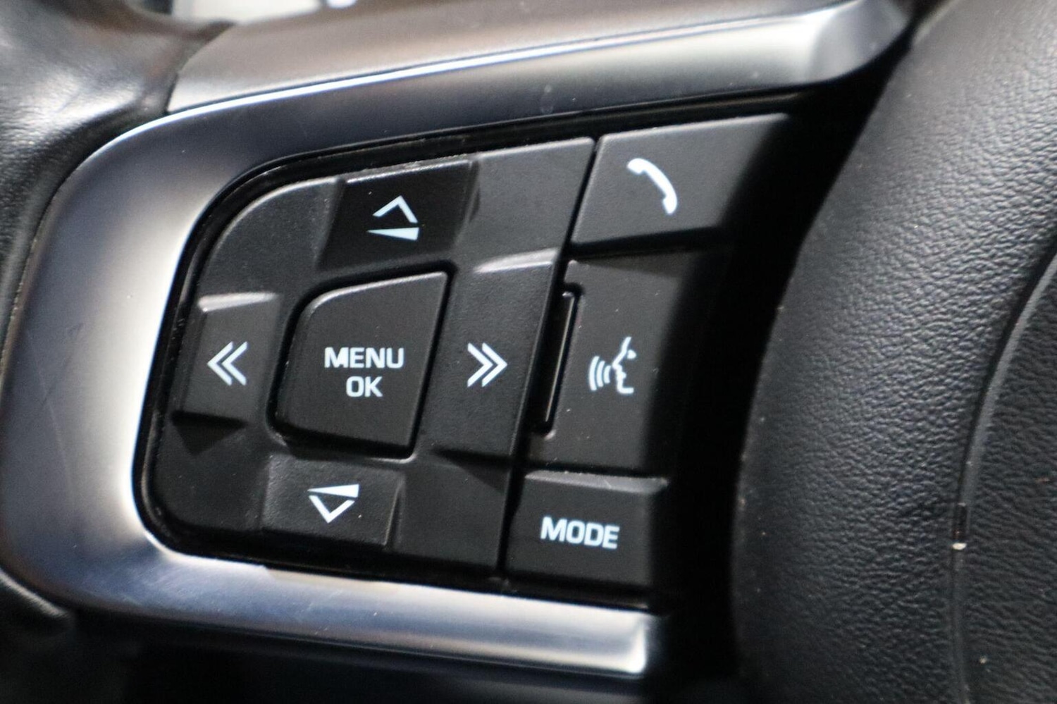 Used Jaguar F-Pace 2020 for sale - 77694215: Photo 10