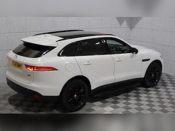 Used Jaguar F-Pace 2018 for sale - 77189231: Photo