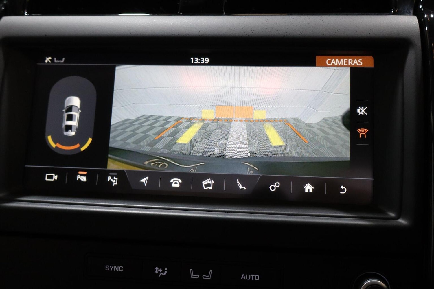 Used Land Rover Discovery 2019 for sale - 76521101: Photo 25