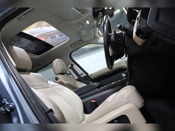 Used Land Rover Discovery 2019 for sale - 76521101: Photo