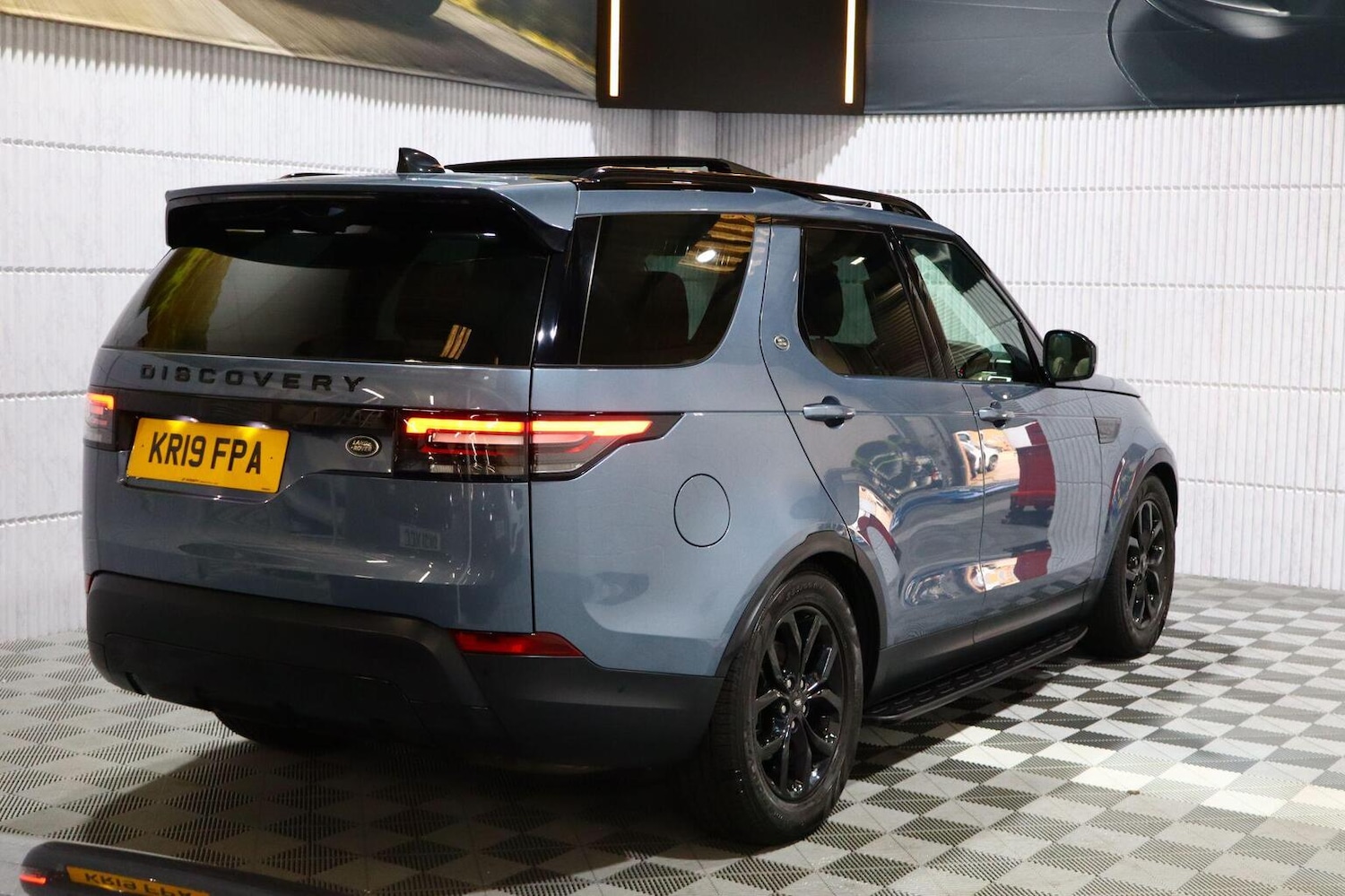 Used Land Rover Discovery 2019 for sale - 76521101: Photo 44