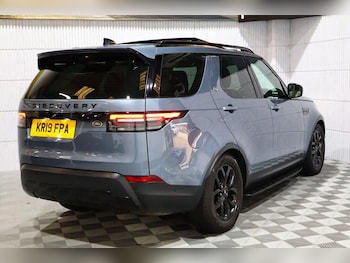 Used Land Rover Discovery 2019 for sale - 76521101: Photo