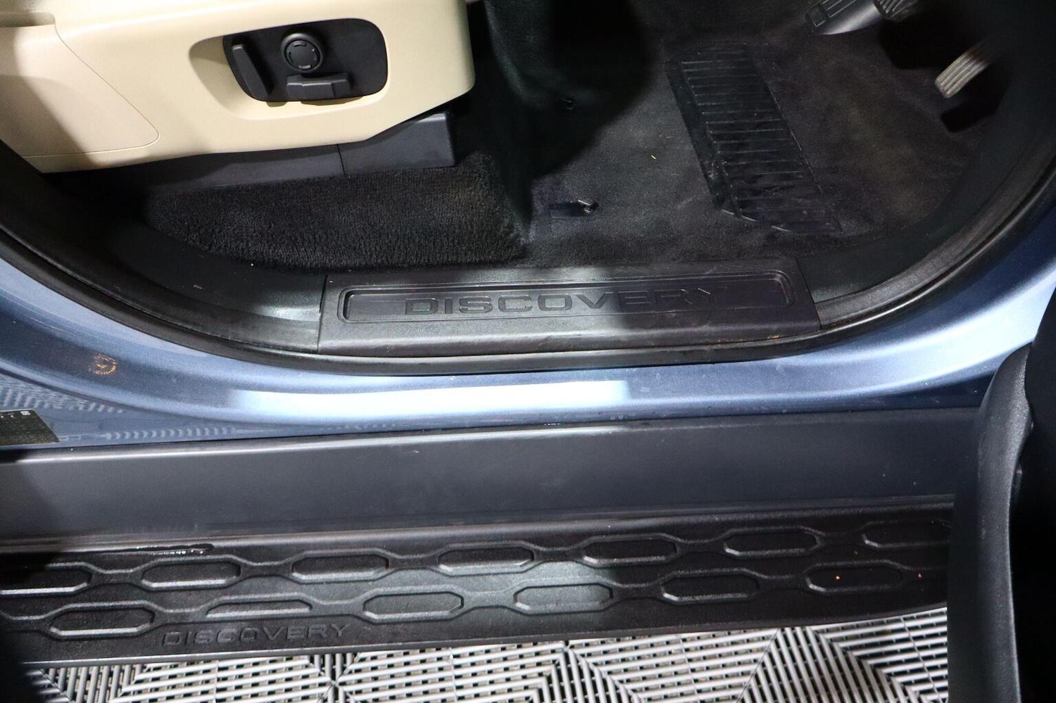 Used Land Rover Discovery 2019 for sale - 76521101: Photo 70