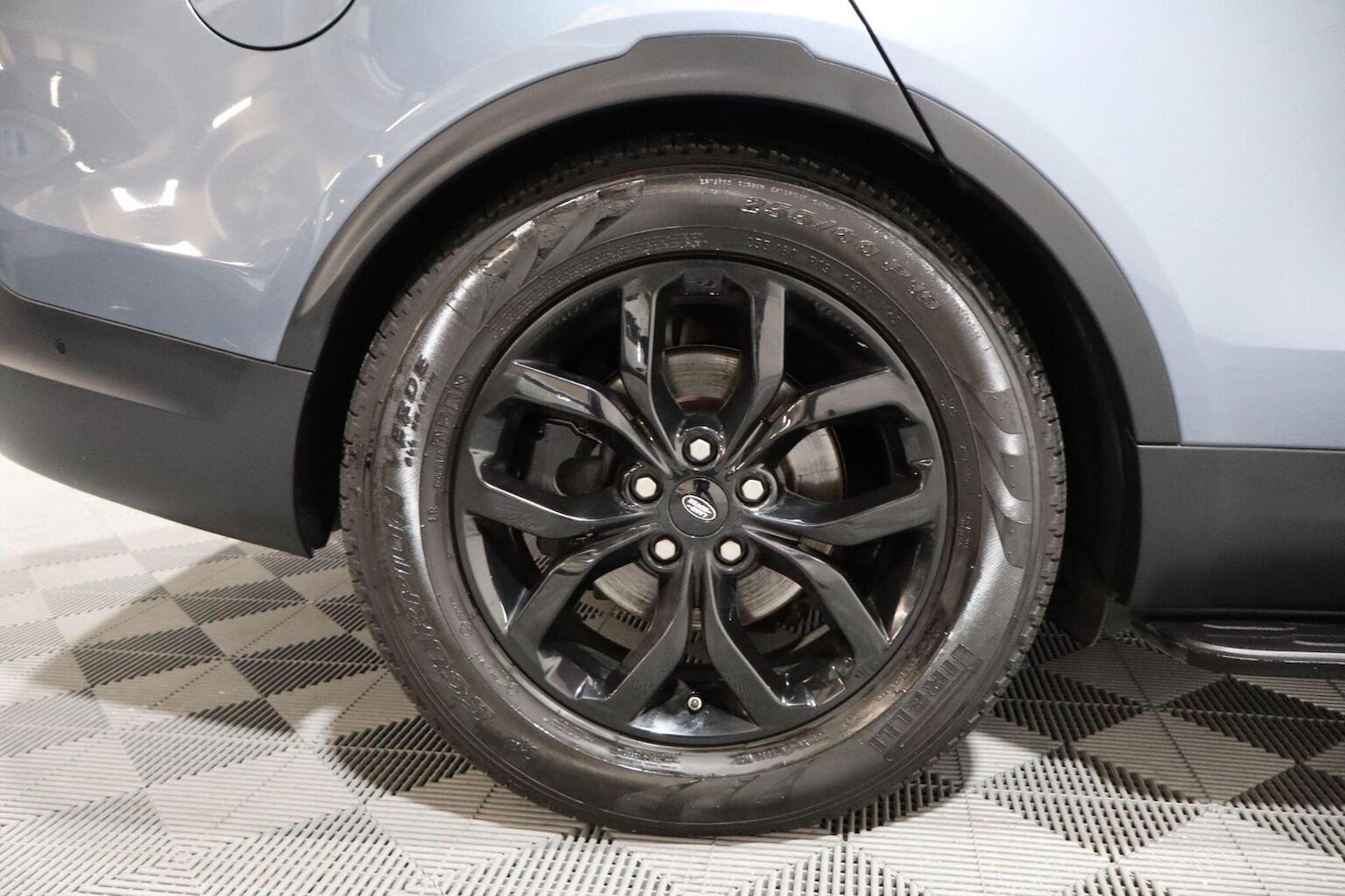 Used Land Rover Discovery 2019 for sale - 76521101: Photo 78